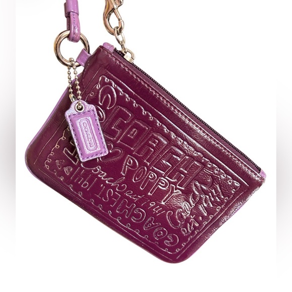 COACH Poppy Wristlet - Picture 5 of 9